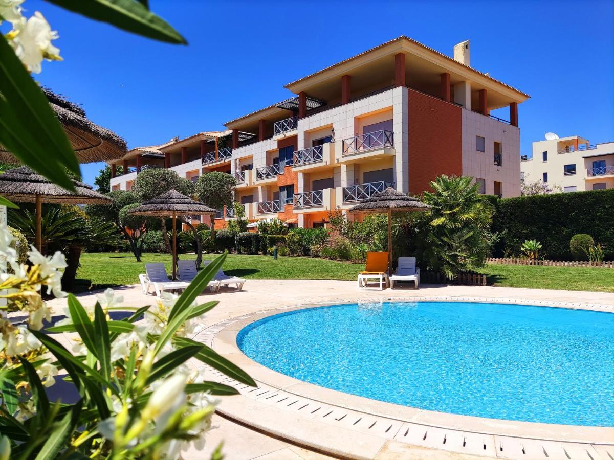 Fabulous Sunny Pool&Garden Condo By Becherish Albufeira Eksteriør billede